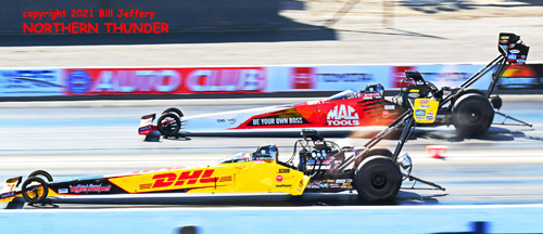 TF - Shawn Langdon (near lane) vs Doug Kalitta (far 
lane)